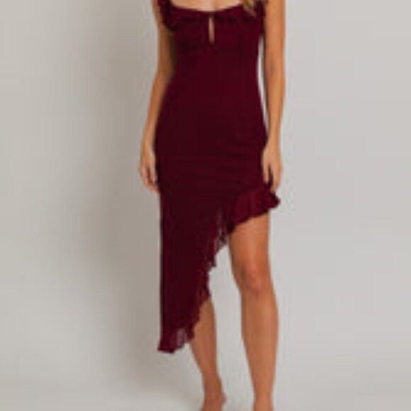 Le Lis Maroon Ruffle Hem Dress - Picture 4 of 4